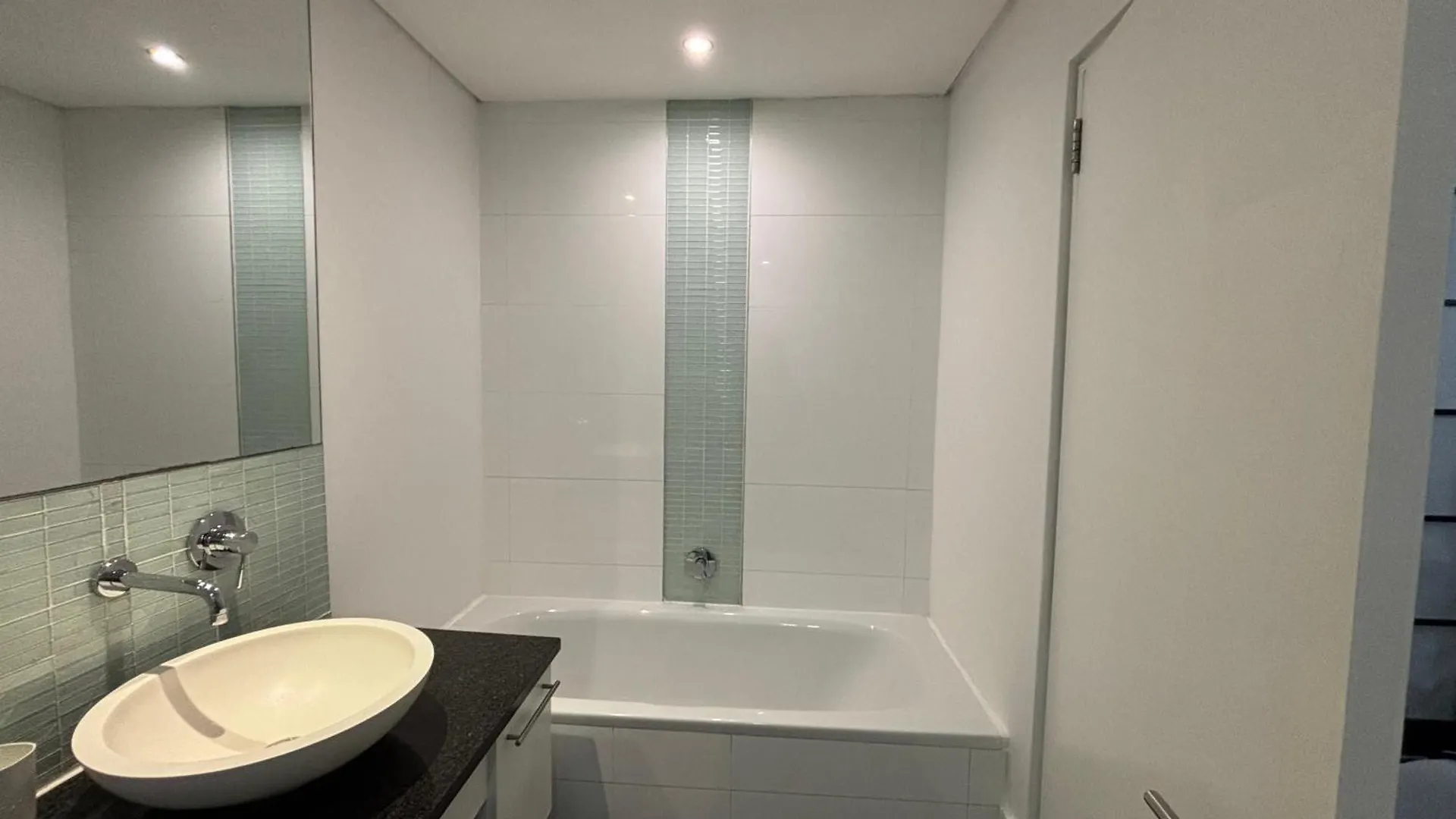 Elegant Oasis In Cape Town Cbd Pool Gym & City Views 0*,  South Africa