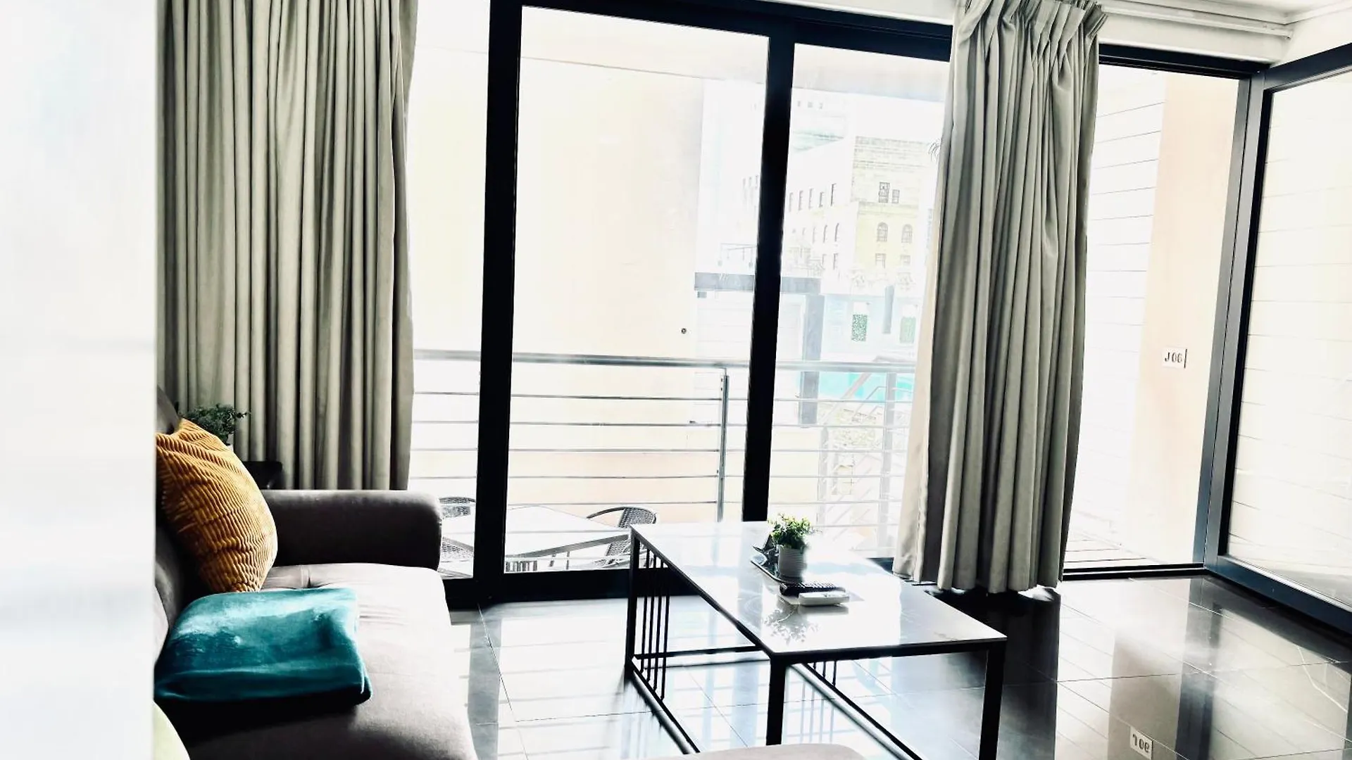Apartment Elegant Oasis In Cape Town Cbd Pool Gym & City Views