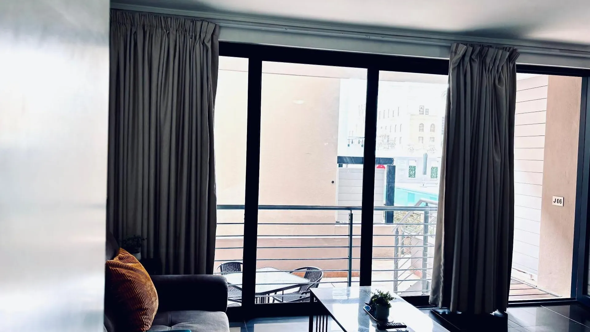 Elegant Oasis In Cape Town Cbd Pool Gym & City Views 0*,  South Africa